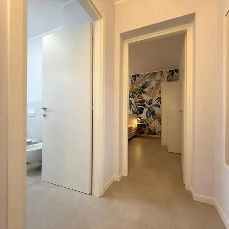 Con 3 Suite, Giardino, Garage E Parcheggio Privato Сasa de vacaciones