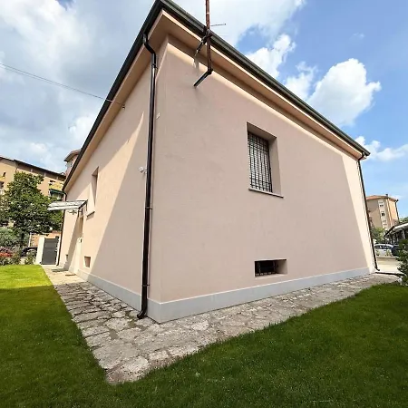 Nyaraló Villa Con 3 Suite, Giardino, Garage E Parcheggio Privato Verona