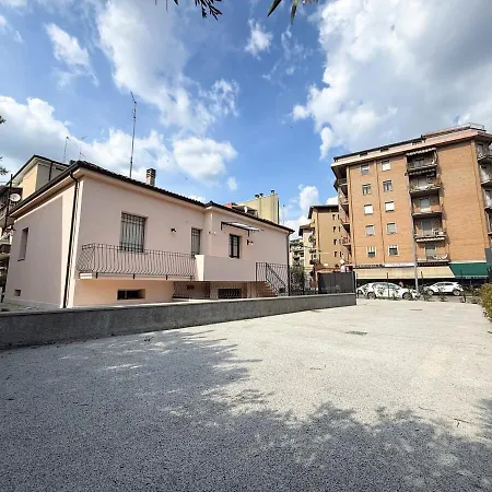 Budi - 3 Con Bagno Privato, Garage E 4 Posti Auto