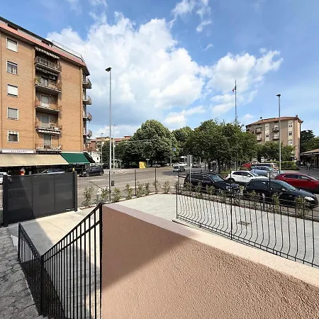 Con 3 Suite, Giardino, Garage E Parcheggio Privato Сasa de vacaciones *