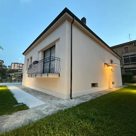 Hébergement de vacances Con 3 Suite, Giardino, Garage E Parcheggio Privato Vérone
